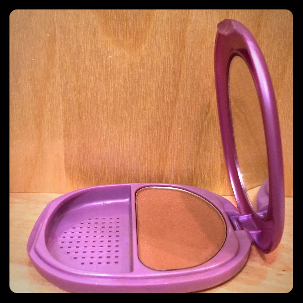 COVERGIRL Natural Hue Minerals Pressed Powder